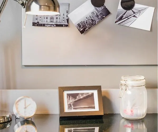 Laid Back Living In A Retro Chic Retreat Apartamento Banguecoque