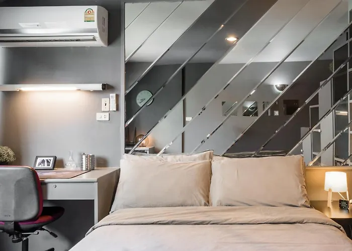 Laid Back Living In A Retro Chic Retreat