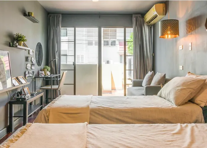 Laid Back Living In A Retro Chic Retreat Apartamento Banguecoque